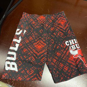 NBA Mens Red Black Chicago Bulls Elastic Waist Activewear Basketball Shorts